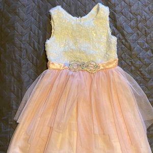 Girls dress